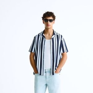 Zara Abstract Print Stretch Short Sleeve Shirt (size small)